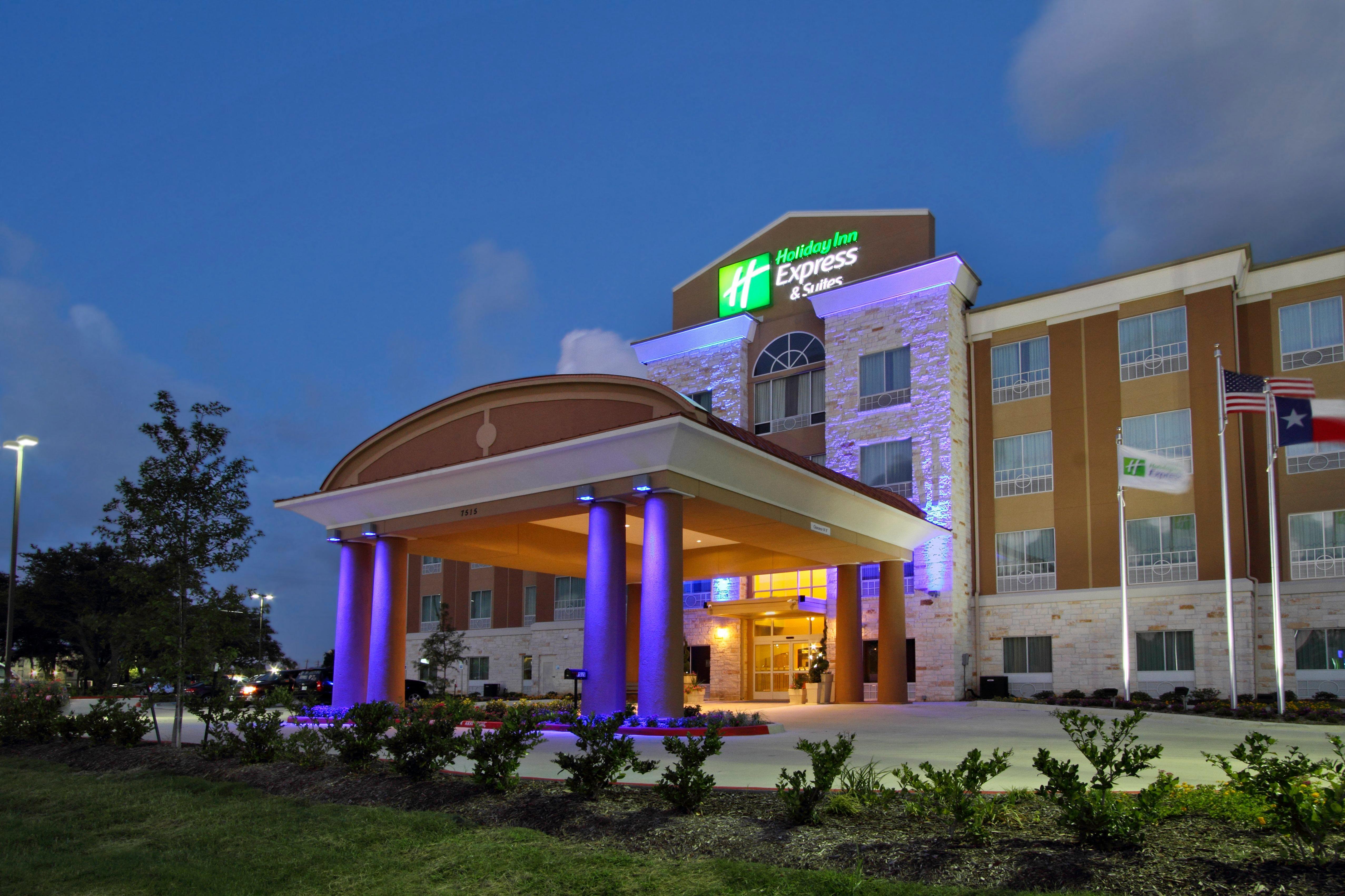 Holiday Inn Express & Suites Houston East - Baytown, An Ihg Hotel Экстерьер фото